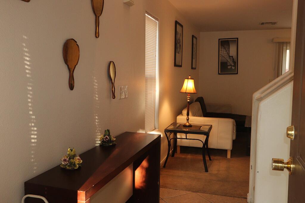 10 Min To Airport Entire 2-Story House Memory Foam Mattresses Free Parking WiFi - thumb 0