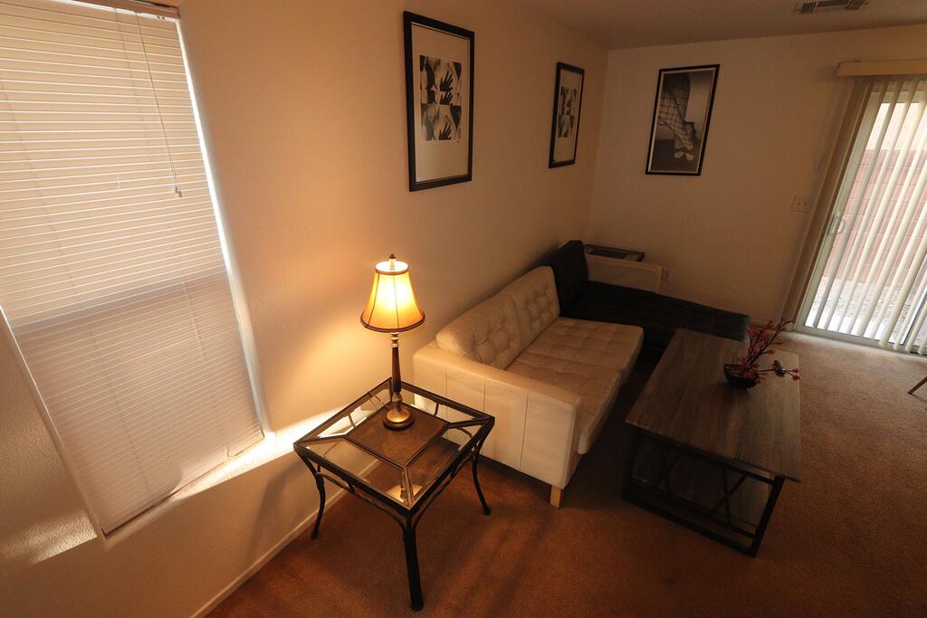 10 Min To Airport Entire 2-Story House Memory Foam Mattresses Free Parking WiFi - thumb 2