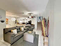 108 E Whiting St House Accommodation Texas