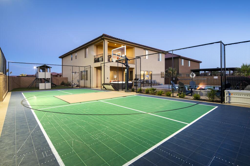 108 Private NEW Pool, Hot Tub, Splash Pad, Game Consoles, Mountain Views, And More - thumb 2