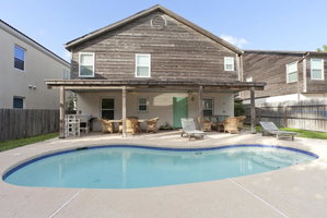 121 E. Bahama