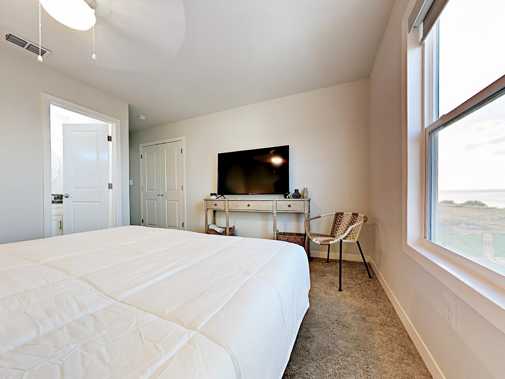 219 Las Joyas Boulevard Home - thumb 2