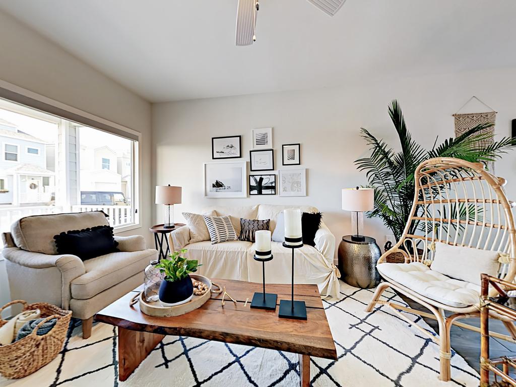 219 Las Joyas Boulevard Home - thumb 1