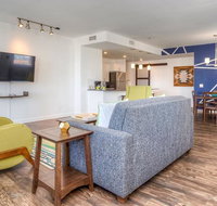 2BR at West 7th Street - Accommodation Texas