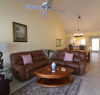 2nd FL 2 BR Unit condo with Vaulted Ceilings in Plantation Golf Club - Accommodation Texas