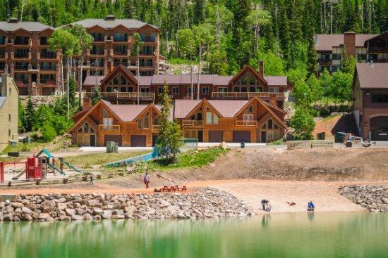 508 Vasel Town Home - thumb 0