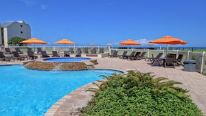 7t Floor Bayview Condo 1BR, Beachfront Resort. Solare Tower 704