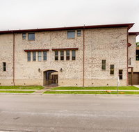 8 Bed Minutes to DT and Greenville Discount for Long Term Stays - Accommodation Texas
