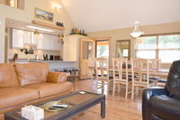 9 Pines Retreat Accommodation Texas