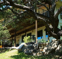 A Treehouse Retreat - Accommodation Texas