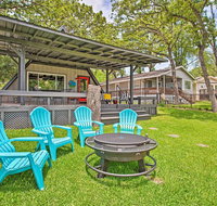 A-Frame Cabin with Dock  Bar on Cedar Creek LK - Accommodation Texas