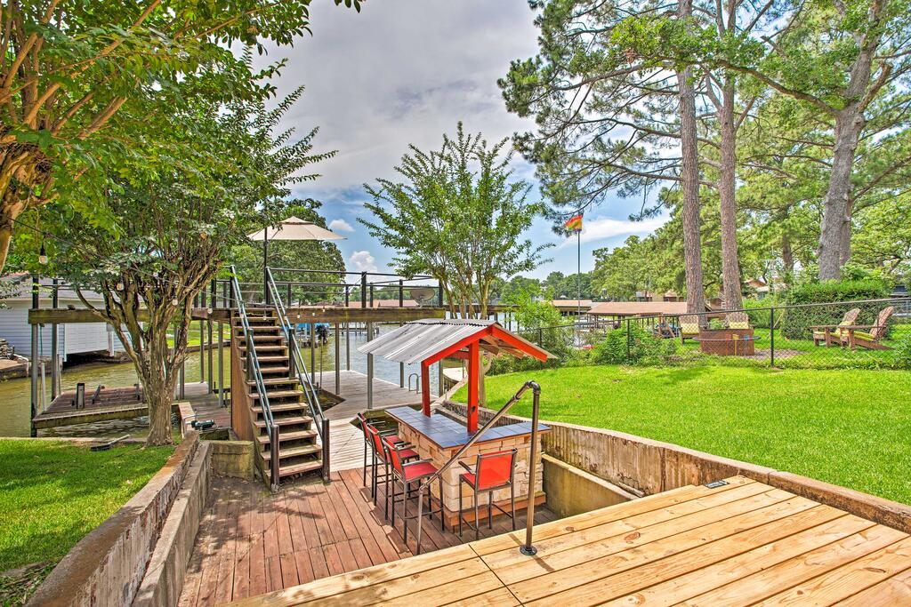 A-Frame Cabin With Dock & Bar On Cedar Creek LK! - thumb 1