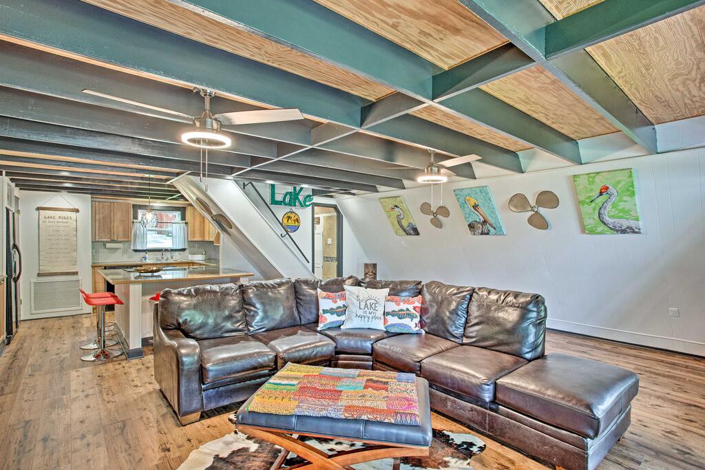 A-Frame Cabin With Dock & Bar On Cedar Creek LK! - thumb 2