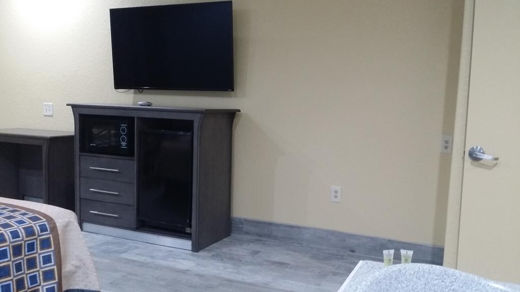 Americas Best Value Inn & Suites Northeast Houston - thumb 3