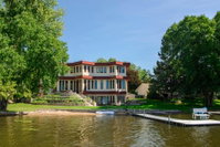 Apartment with Dock and Patio Access on Long Lake Accommodation Texas