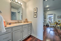 Apartment with Patio Near The River Walk and Alamo Accommodation Texas