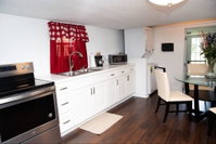 Art deco pad modern touches near French Quarter Accommodation Texas