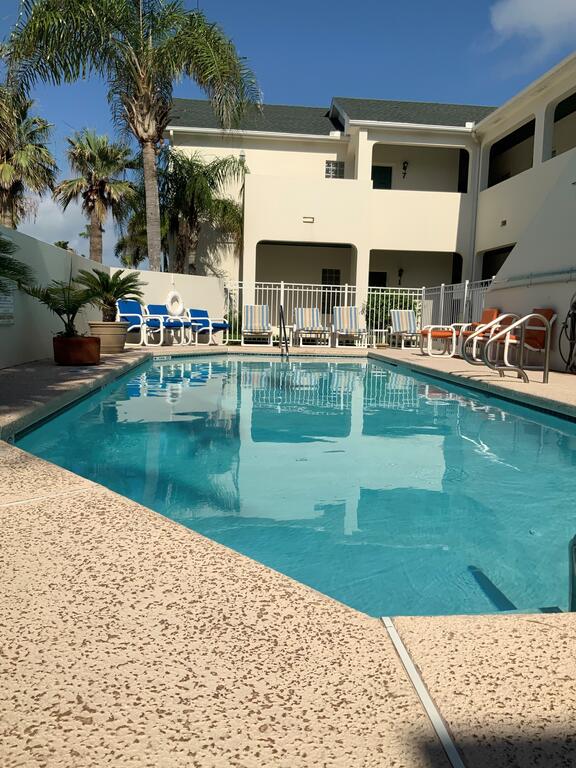 Bahama Breeze #4 Sea Dancer Condos - thumb 3