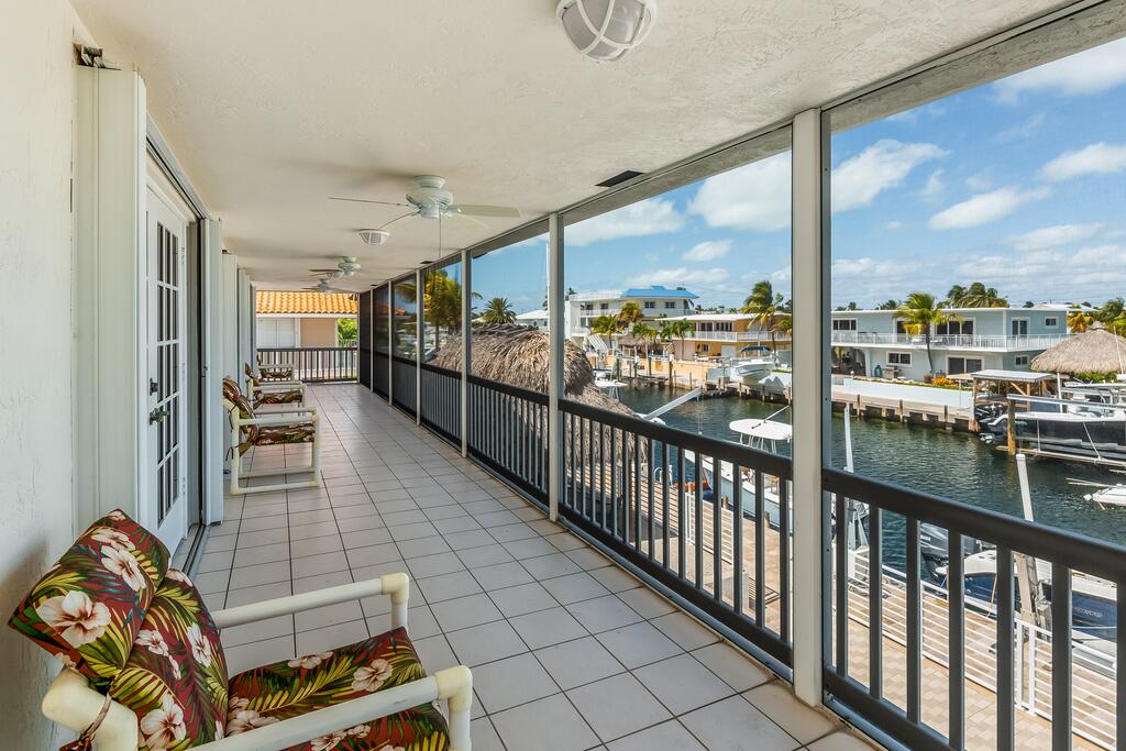 Bahama Manor - thumb 1