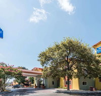 Baymont by Wyndham San Antonio Near South Texas Medical Ctr - Accommodation Texas