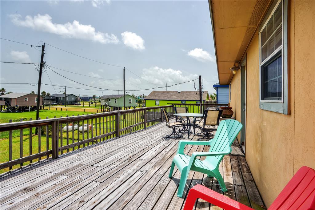 Beautiful Beach House With Sunset View & Large Deck! - thumb 2