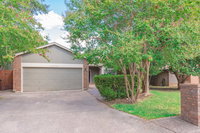 Beautiful House in an upscale neighborhood with POOL Private Patio  BBQ Accommodation Texas