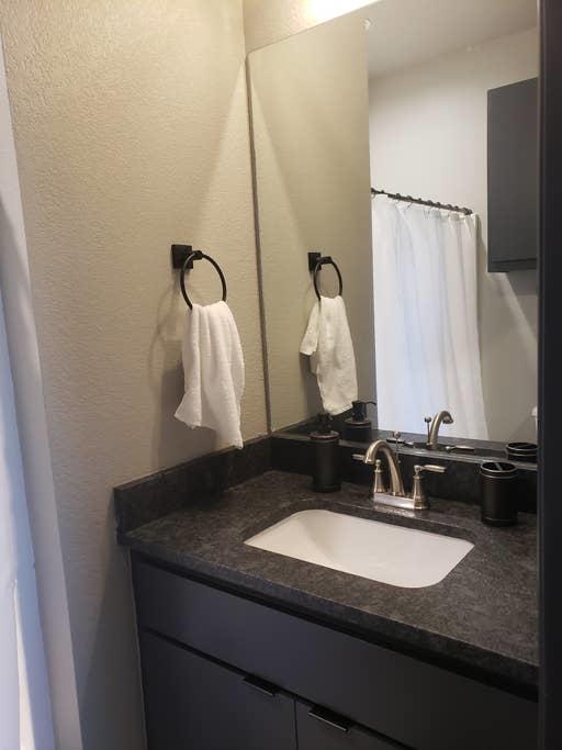 Beautiful NEW Condo In College Station #711 - thumb 3