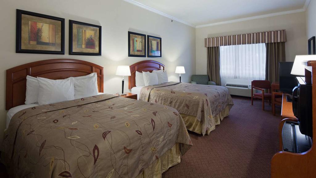 Best Western Inn & Suites Cleveland - thumb 2