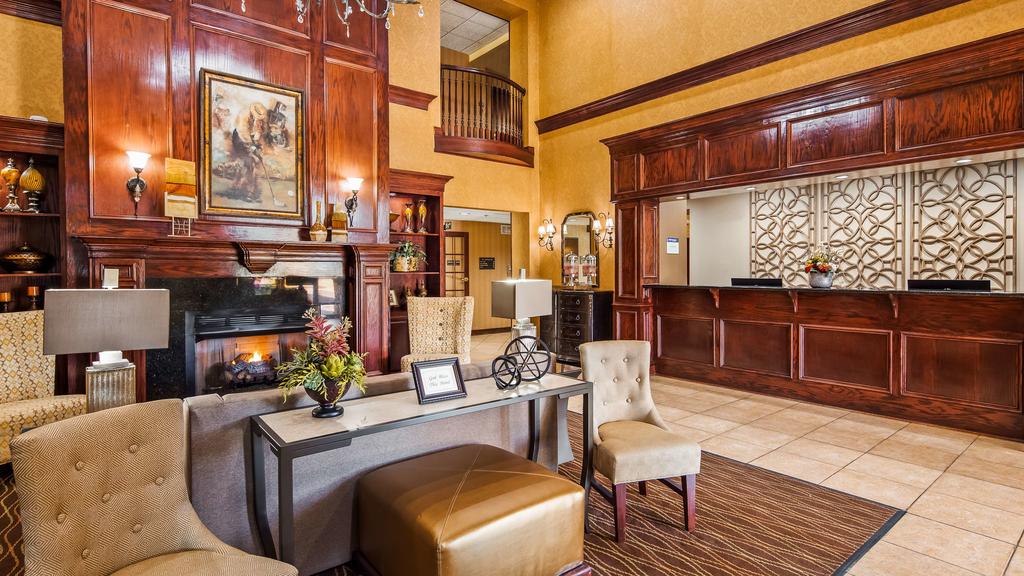 Best Western Plus Crown Colony Inn & Suites - thumb 0
