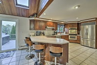 Bourne Home with Hot Tub and Deck 10 Mins to Beaches Accommodation Texas