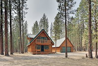 Brand-New Wooded Retreat with Luxe Interior  Deck cabin Accommodation Texas
