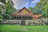 Breezy Point Cabin on Pelican Lake with Pvt Dock Accommodation Texas