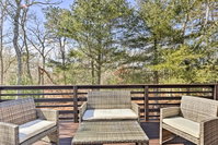 Cape Cod Apartment with Deck - 2 Miles to the Beach Accommodation Texas