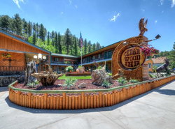 Cedar Wood Inn