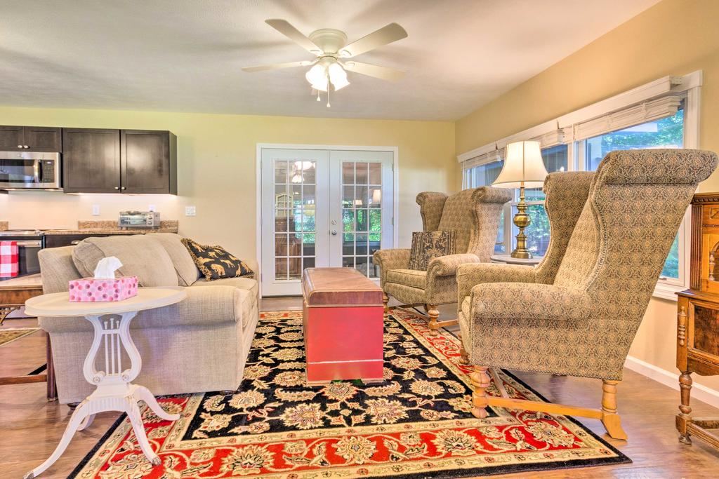 Charming Mills River Cottage With Spacious Yard! - thumb 2