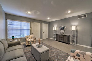 Chic Houston Condo 5 Minutes To Galleria!