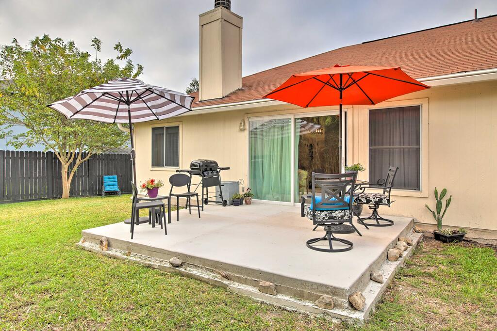 Chic Kyle Home W/Patio - 20 Mi. To DT Austin! - thumb 2