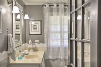 Coastal Walkable Home in Historic Southport Accommodation Texas