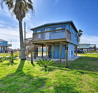 Colorful Cottage - 2 Blocks to Surfside Beach - Accommodation Texas