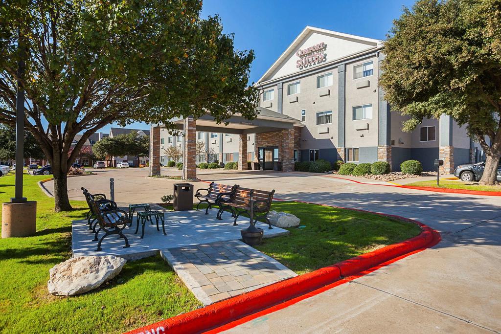 Comfort Suites Lewisville - thumb 0