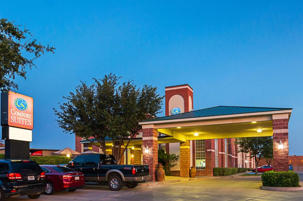 Comfort Suites Lubbock - thumb 0