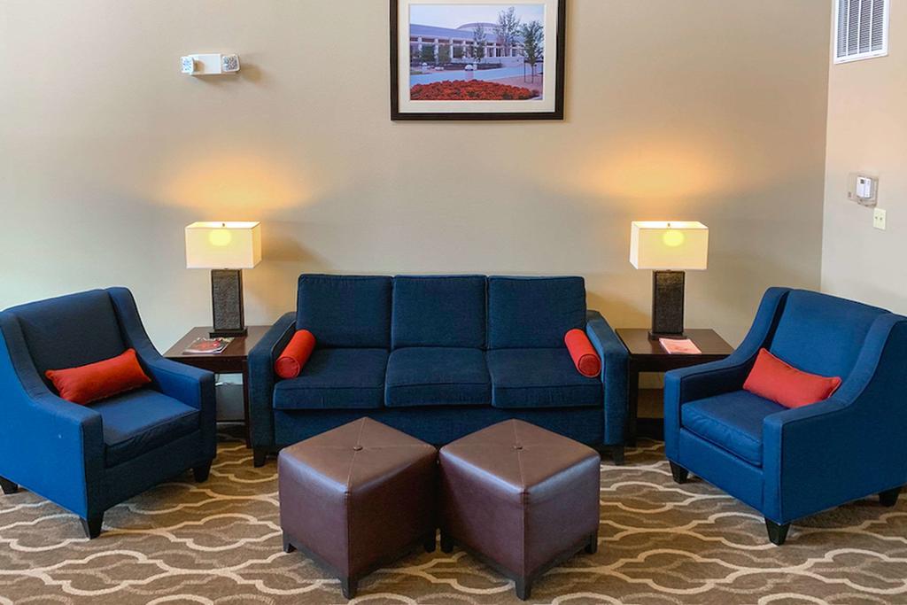 Comfort Suites Texas Avenue - thumb 2