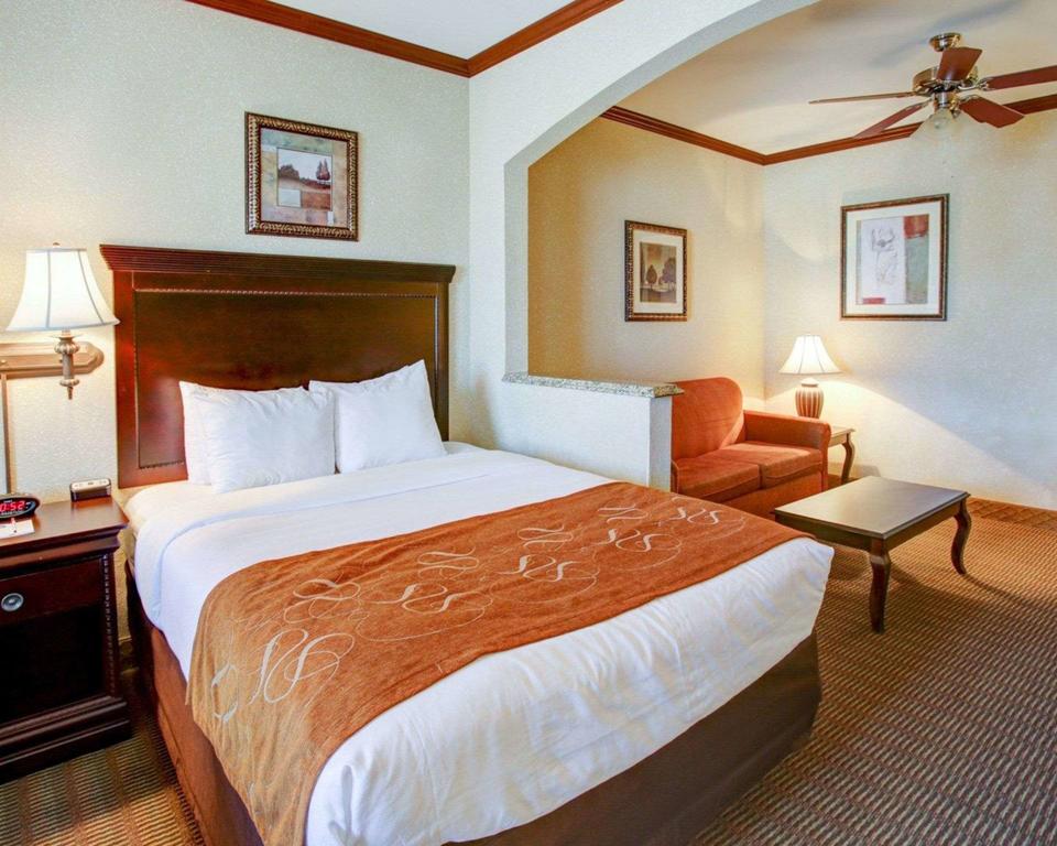 Comfort Suites University Drive - thumb 1