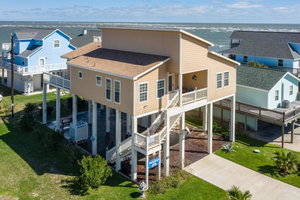Coral Gem - 360 Water Views From The Crow's Nest!