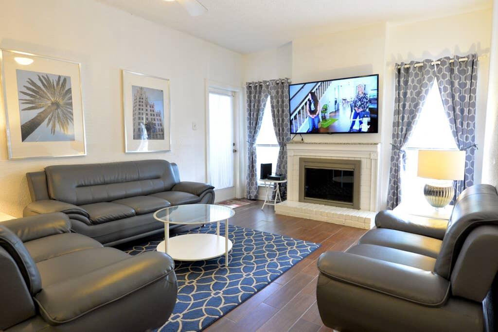 Cozy And Clean 2 Bedroom 2 Bath Entire Apartment - thumb 1