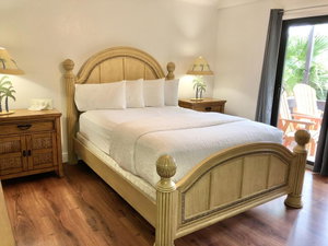 Cozy Condo In Tiki Complex With Private Beach Access