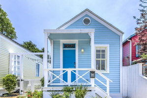 Cozy Historic Beach Cottage II