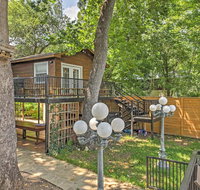 Cozy Seguin Studio Cottage with River Views and Balcony - Accommodation Texas