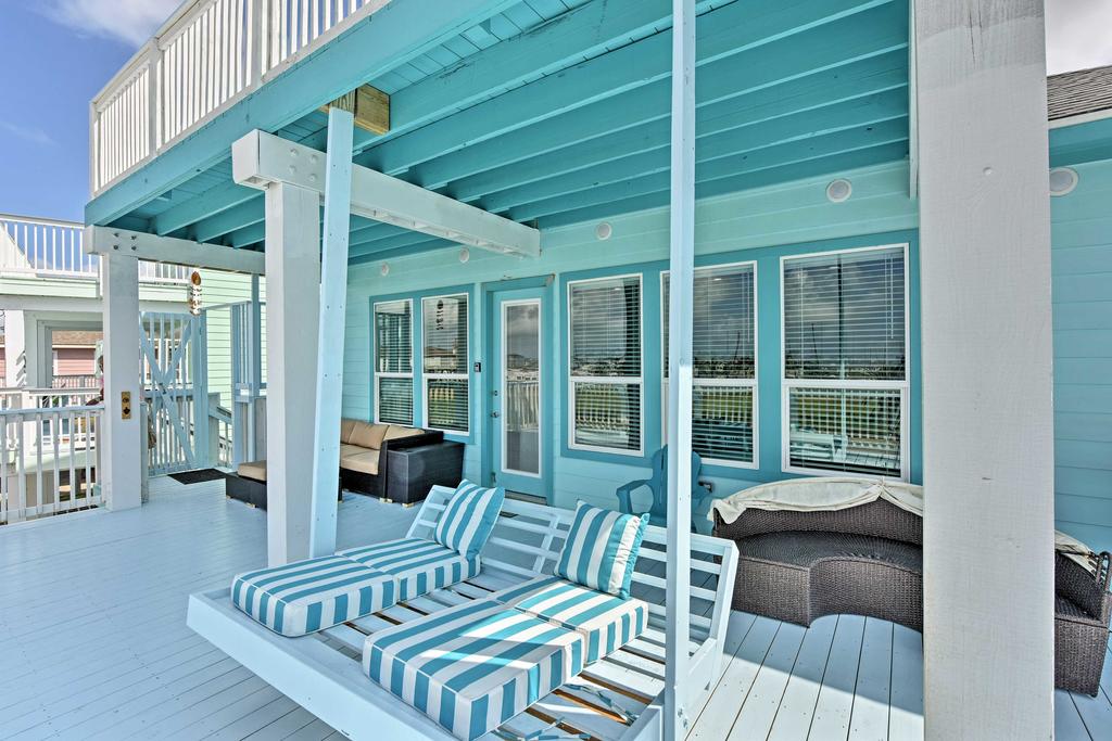 Custom Home With Deck And Grill-Steps To Surfside Beach! - thumb 2