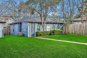 Dallas Cozy Cottage